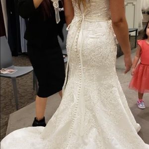 Trumpet style wedding dress